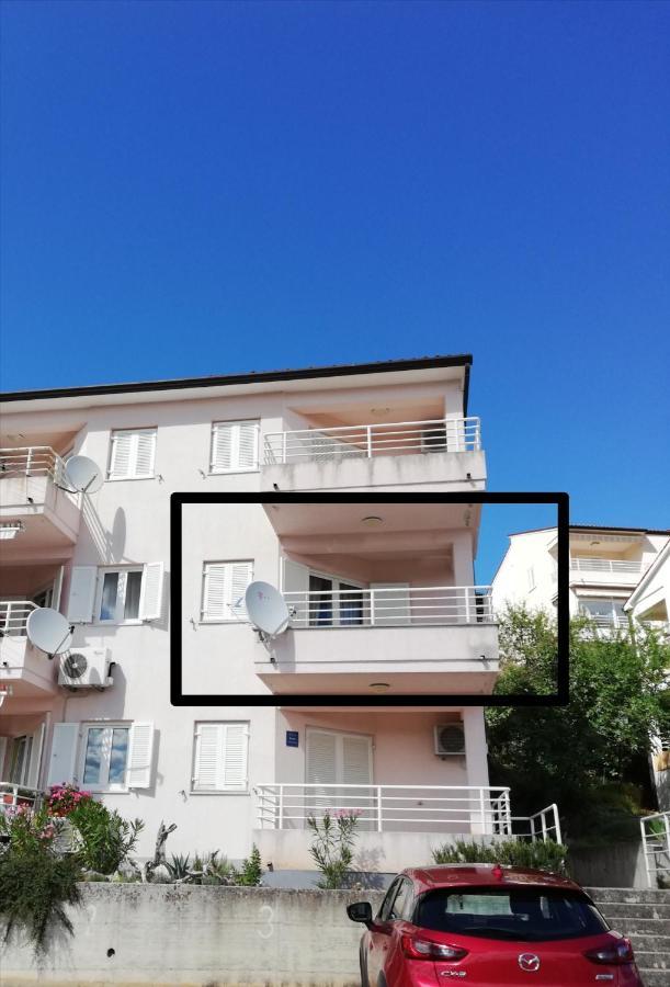 Lovely Apartment Branko Rabac With Balcony And Parking Exterior photo